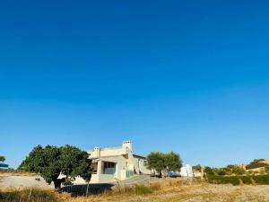 Casa na horta, planície alentejana