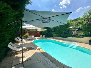 Maisons d'hotes Le Petit Prince au coeur de Sarlat - Parking prive - Piscine chauffee - Spa et massages : photos des chambres