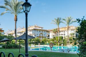 Apartament in urb Dama de Noche Puerto Banus
