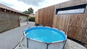 Maisons de vacances EcoKub T3 Proche plages Lacs, wifi : photos des chambres