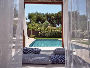 La Maison Du Maire - Luxury Villa with Private Pool, by ZanteWize