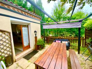 Maisons d'hotes Le Petit Prince au coeur de Sarlat - Parking prive - Piscine chauffee - Spa et massages : photos des chambres