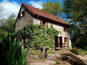 Maisons de vacances Imagine Natural Life - Ancien moulin avec spa : photos des chambres