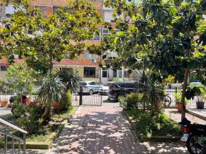 One-Bedroom Apartment Near U.S. Embassy