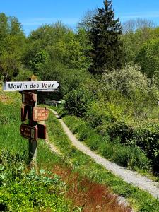 Maisons de vacances Imagine Natural Life - Ancien moulin avec spa : photos des chambres