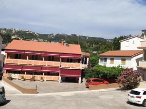 Apartment & Rooms Nora