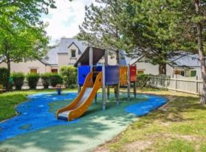 Maisons de vacances Maison au calme a l'interieur du golf de Ploemel, entre terre et mer : photos des chambres