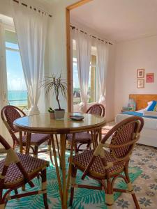 Appartements L´arriere Cour : Studio - Vue sur Mer