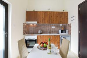 Helios studio next to the sea BY APOKORONAS-VILLAS