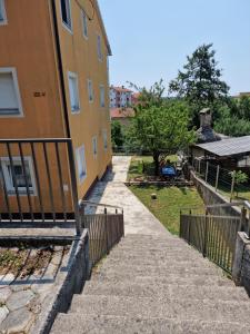 APARTMAN MAOR