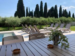 NEW Villa San Zusto, 1600 m2 plot area, heated pool with hydromassage zone 