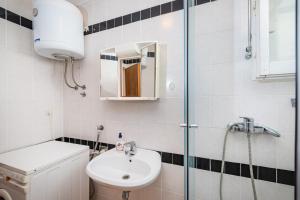 Apartment Near Supermarket Milo