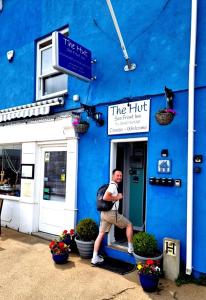 The Hut Wales - A Sea Front Inn