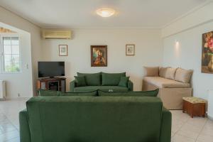 AKANTHOS Rental House