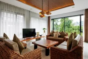 Radiance Hill View Villa 10 bedrooms with a private swimming pool - Tjitjadas