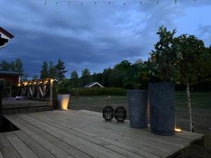 Villa Granhede -sjöläge med badtunna, eldstad med mera