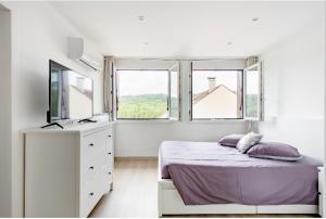 Chambre a la Ferte