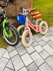 I - caly apartament z dużym tarasem Warmia Kids&chill raj dla dzieci