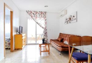 Torrevieja Playa del Cura - 140 m to the beach.