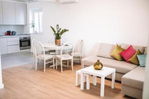 Villa Ardura - island holiday residence **** Bol. Island Brač