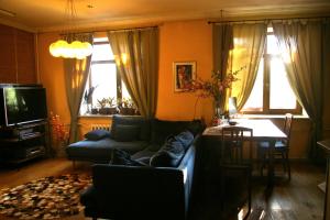 Apartment in the centre with free gated parking