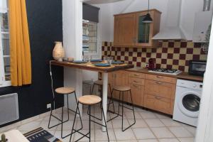 Appartements F2 au calme 350M gare/10min centre ville : photos des chambres