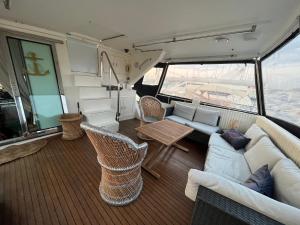 NAVÏ - Yacht à quai au cœur de Sète - Terrasse & Flybridge - 2 à 8 personnes