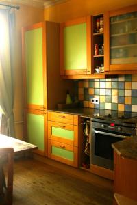 Apartment in the centre with free gated parking