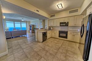 Luxurious Tropical Condo with Breathtaking Gulf View - Unit 2006