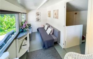 Nice Home In Meijel With Wifi