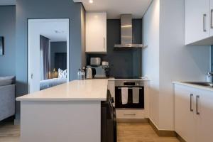 Gorgeous One Bedroom Oceans