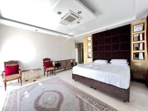 Luxury 7-Bed Villa with Pool and Jacuzzi Fethiye - Cedit