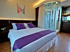 Deluxe Double Room room in The Bauhinia Hotel - Tsim Sha Tsui