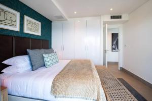 Lux Oceans 2 Bedroom Apartment in Umhlanga