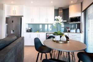 Lux Oceans 2 Bedroom Apartment in Umhlanga