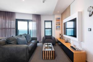 Lux Oceans 2 Bedroom Apartment in Umhlanga