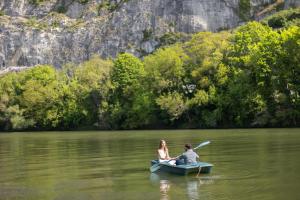 Plaisances, les plaisirs du bord de Meuse - Chambre dhôtes avec baignoire spa