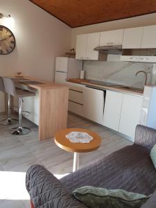 Apartmani Roza Lopar