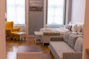 Joy Apartments on Kiraly street