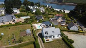 Maisons de vacances TY KREIZH - Maison neuve avec piscine proche mer : photos des chambres