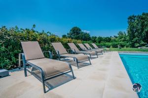 Maisons de vacances Mazet au calme -Piscine privee-Grand jardin arbore : photos des chambres