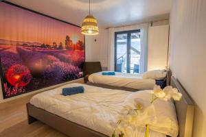 Big Villa with Private Pool & Magnificent view in Village center