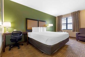 Studio with 1 King Bed - Non-Smoking room in Extended Stay America Suites - Waco - Woodway