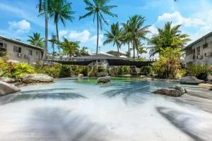 Trinity Beach Resort 2BR Apt, Pools, 500m to beach - Kewarra Beach