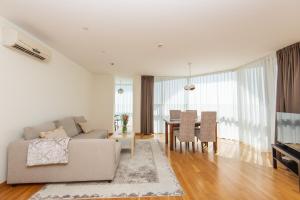 See Segrate Elija apartment