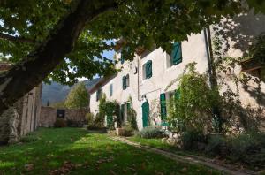 Véritable Mas Provençal À La Palud