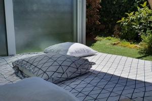 Grand T2 60M² Jardin 50M² plein sud Mer à pieds