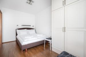 White Cascade Realty Apartment