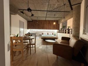 Apartment in Tbilisi next to Courtyard Marriott hotel