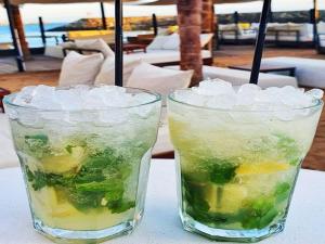 Comfortable modern house with jacuzzi, and access to swimming pool